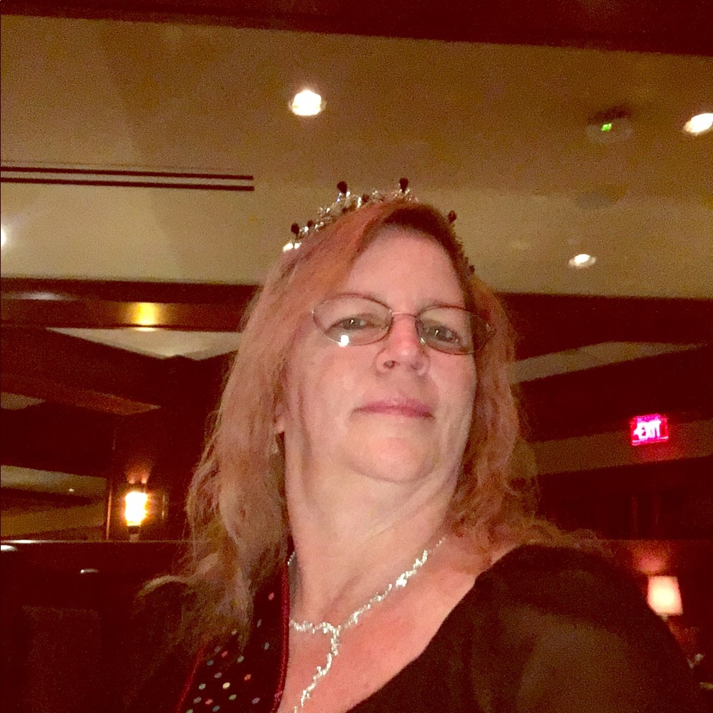 Meet your Posher, Sharon